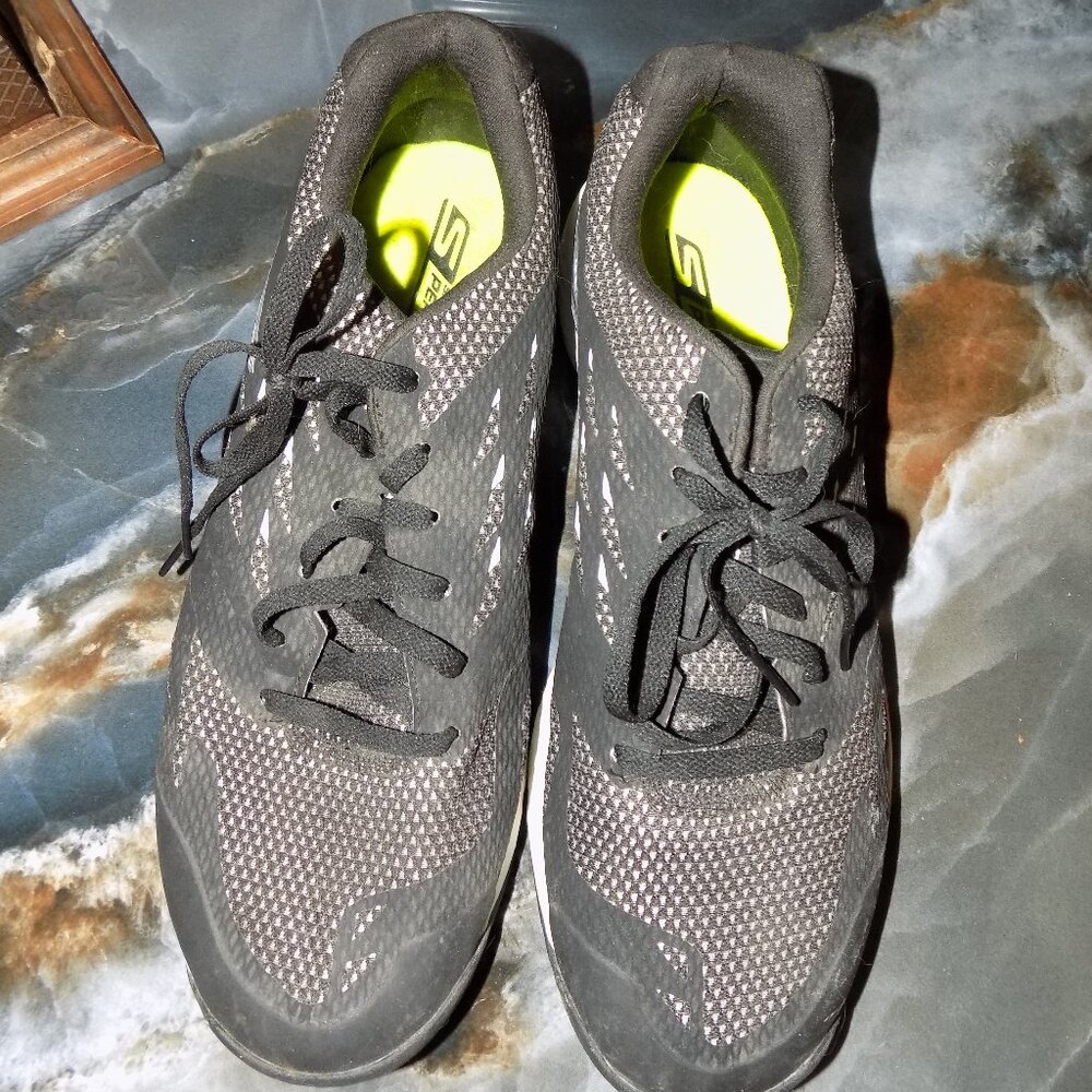 Skechers Shoes Go Train Endurance 54122 5GEN Black/White Sneakers Size 11.5 Mens